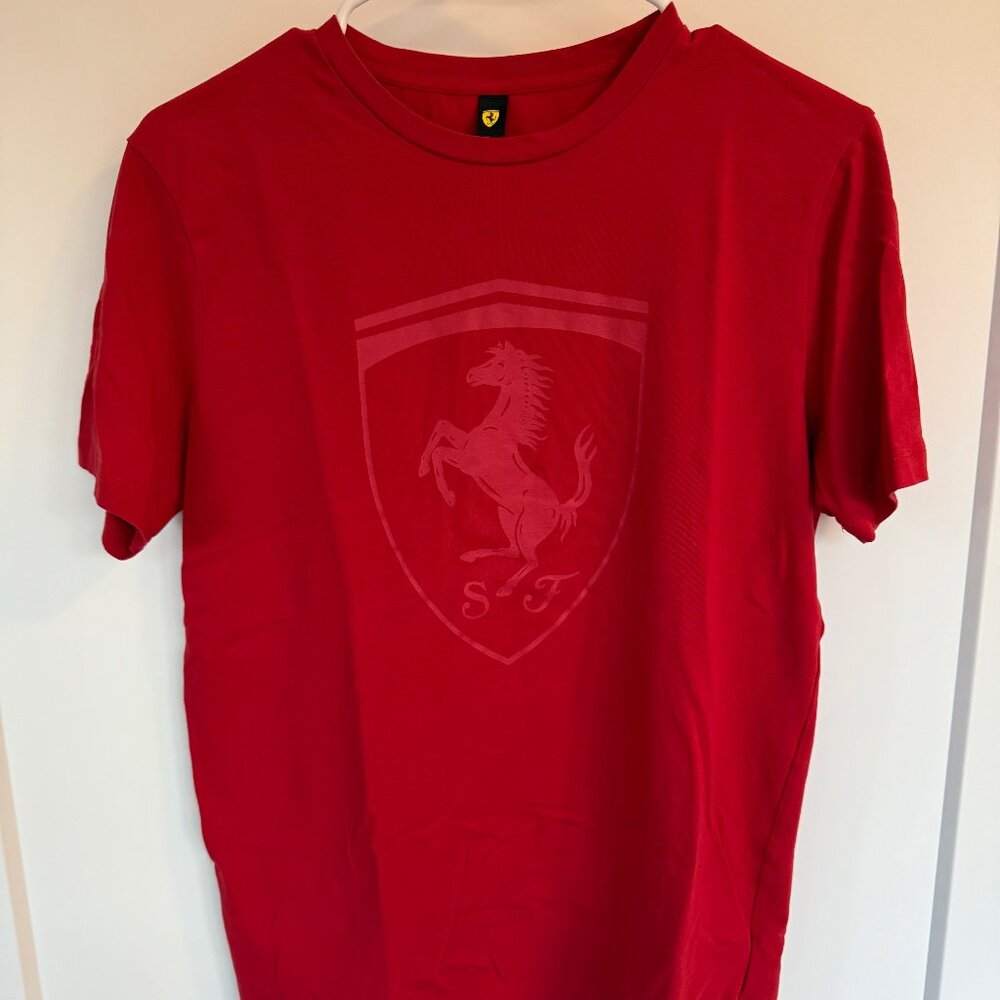 Ferrari World T-Shirt -  Ferrari Red, Men's S, EUC